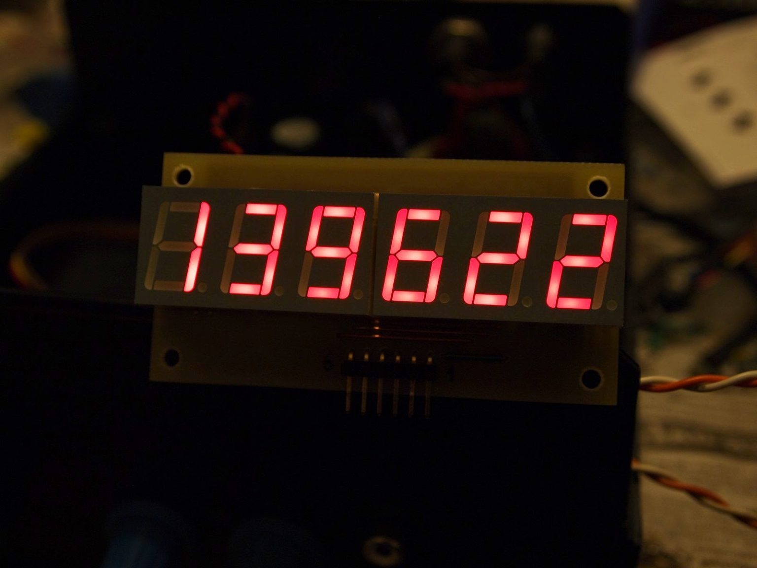 Frequency counter with PIC16F628A - Electronics-Lab.com