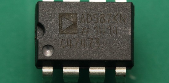 Analog Devices AD587KN 10V reference chip