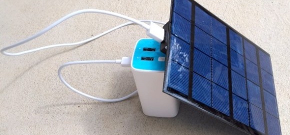 A very simple DIY solar-powered USB charger