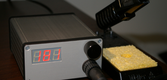 WPS80 digital soldering station