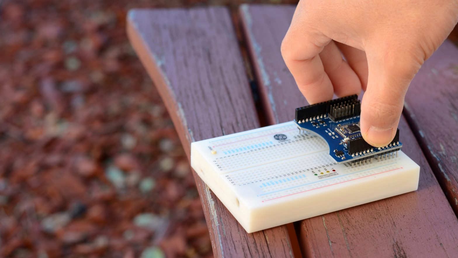 STEMTera, Arduino Compatible Built-In Breadboard