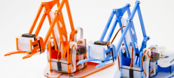 Anyone Can Build A Robot Arm With MeArm Pi