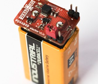 snapVCC – A snap-on regulated 3.3 V/5 V power supply