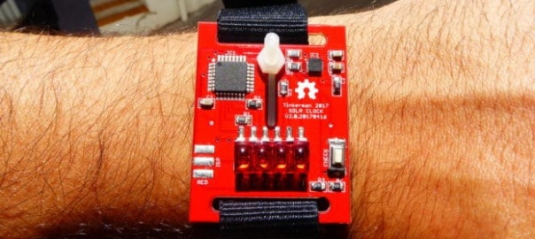 Solr: Digital Wrist Watch Calculates time from Sun Position