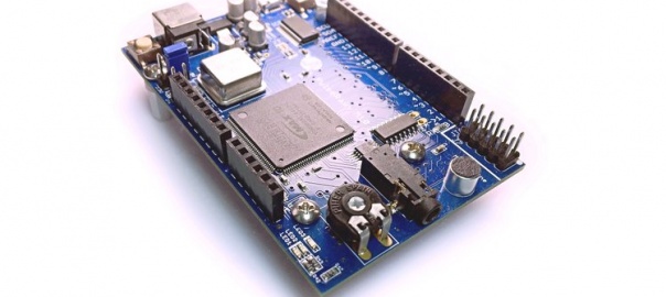 PulseRain M10 – FPGA Development board is Arduino compatible