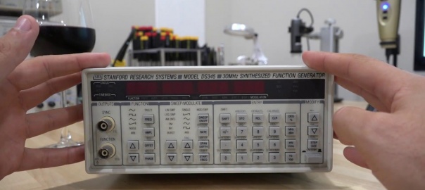 Teardown & Repair of a SRS DS345 30MHz Synthesized Function Generator