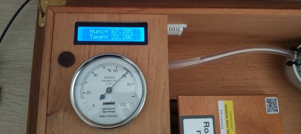 Humiduino – An automated humidor using Arduino