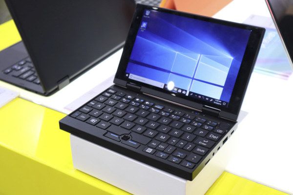 Pretech F700Mi Low Cost 7″ Fanless Mini Laptop Features an Intel Atom X5 Cherry Trail Processor