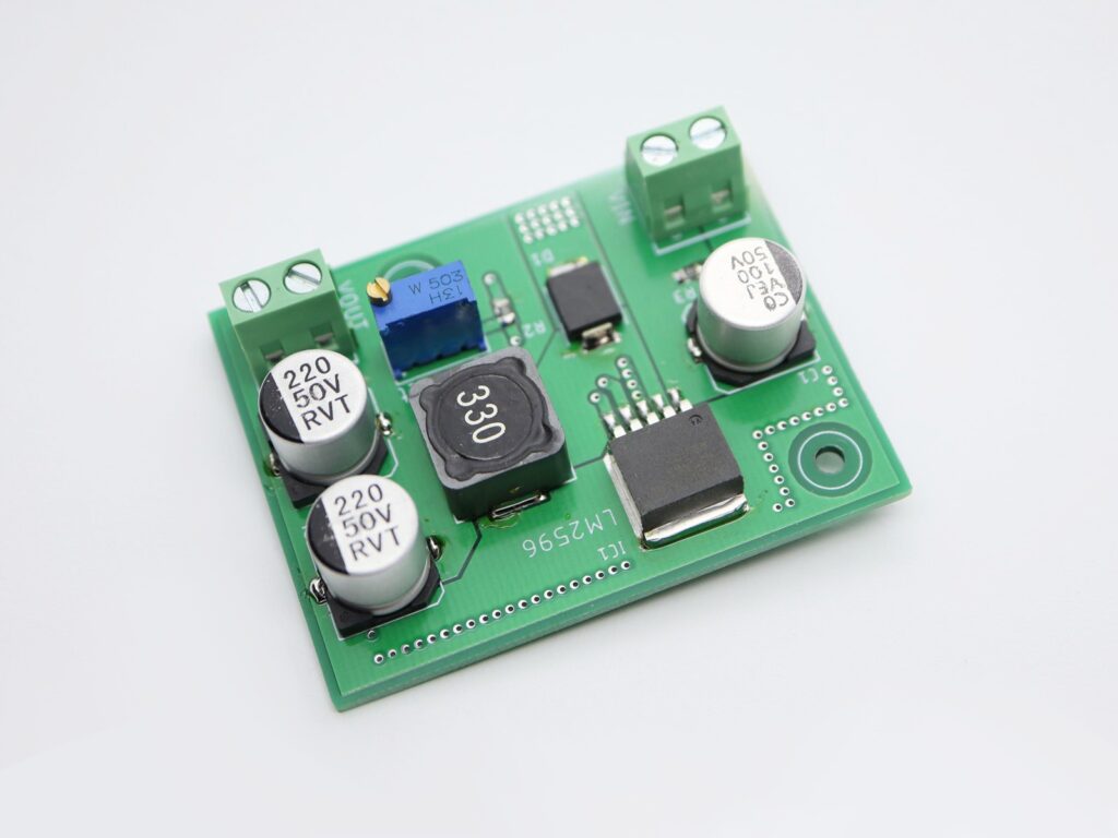 1.2V to 35V @ 3A Adjustable Step-down Regulator using LM2596 ...