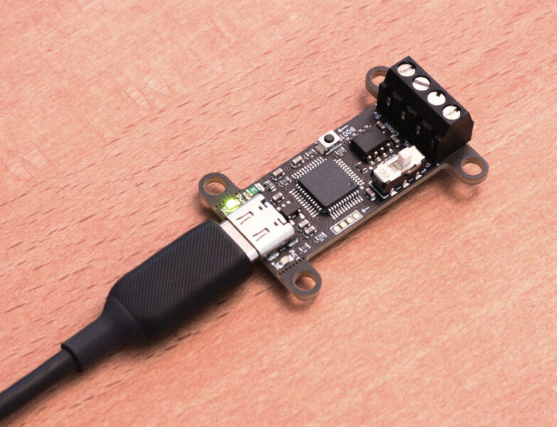 CANable 2.0 is an Open-Source USB-to-CAN Adapter with SocketCAN and Slcan Support