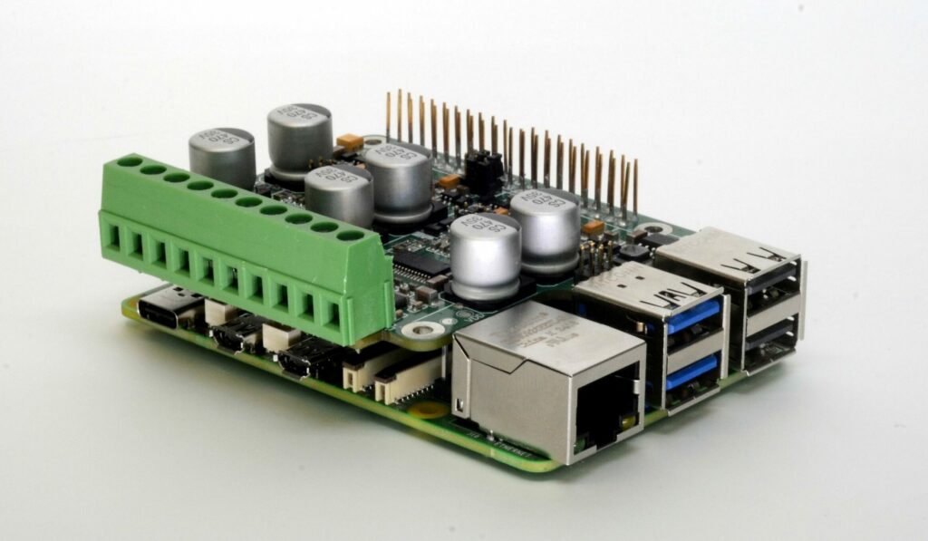 HiFi-Amped Raspberry Pi Audio HAT Features Dual PCM5100 DACs,GPIO-Controlled Shutdown and TPA3110 Amplifiers